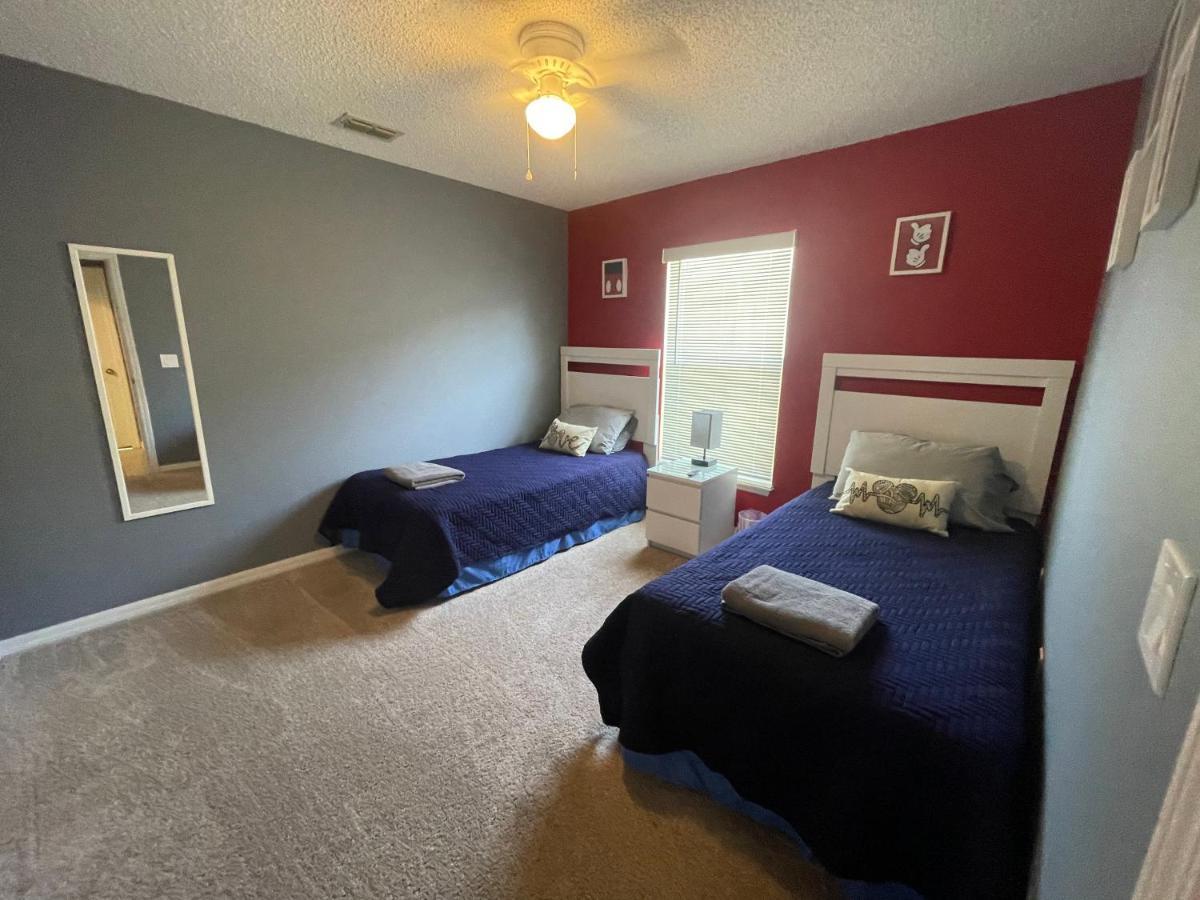 3 Bedroom Villa With Poolside Cinema And Games Room Close To Theme Parks Sleeps 6 Plus 2 Orlando Exterior photo